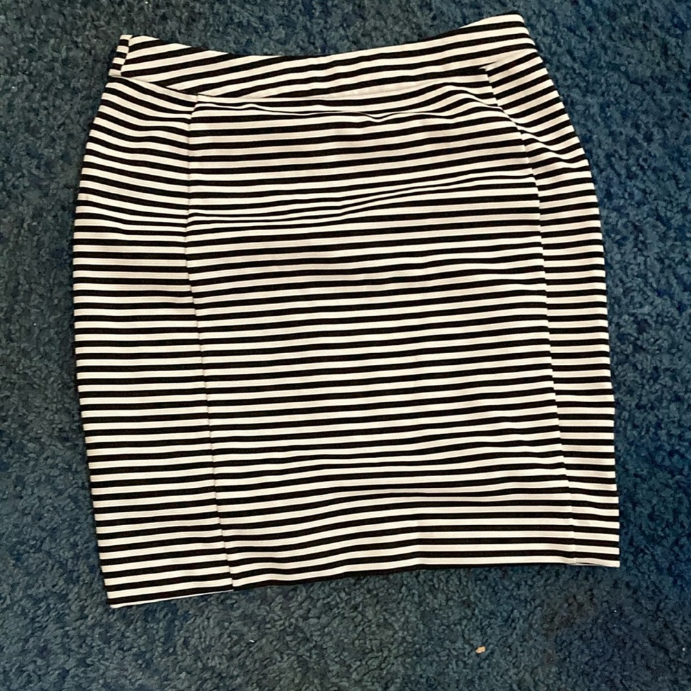 41 Hawthorn Black and White Mini Pencil Skirt